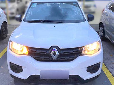 Carro da categoria Light da frota Barba Locadora
