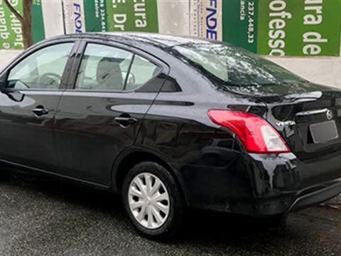 Nissan Versa
